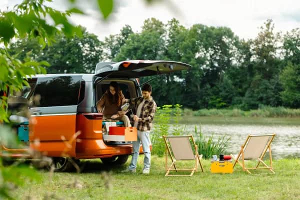 Transporter mit Campingboxen ausstatten